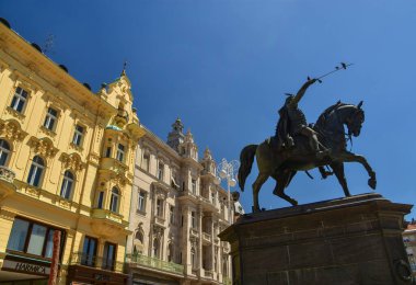 Hırvatistan 'ın Zagreb kentindeki Ban Jelai Meydanı' nda Ban Jelai heykeli