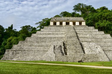 Palenque 'deki Yazıtlar Tapınağı, Güney Meksika' daki bir Maya şehri ve UNESCO Dünya Mirası sahası.