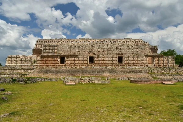 Palacio Codz Poop Kabah Sitio Arqueológico Maya Región Puuc Del —  Fotos de Stock