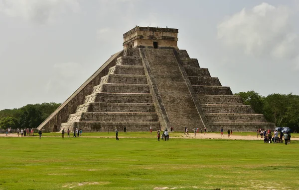 Świątynia Kukulcn Castillo Chichen Itza Dużym Prekolumbijskim Mieście Zbudowanym Przez — Zdjęcie stockowe