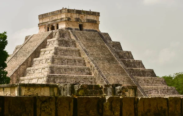 Tempio Kukulcn Castillo Chichen Itza Una Grande Città Precolombiana Costruita — Foto Stock