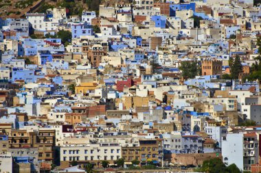 Şef, Fas, tepede tünemiş mavi bir kasabadır.