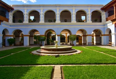 Cooperacin Espaola bahçesi, Antigua, Guatemala 'da bir kültür merkezi.