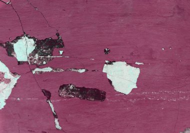 Eski bina arkaplanı. Vintage duvar zemininde pembe çatlak boya. Duvar yüzey dokusu