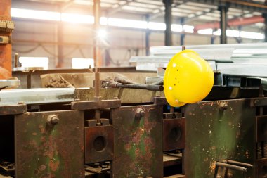 Çelik üretim tesisi atölye