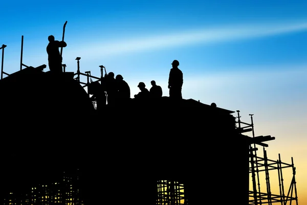 Estaleiros e trabalhadores da construção — Fotografia de Stock