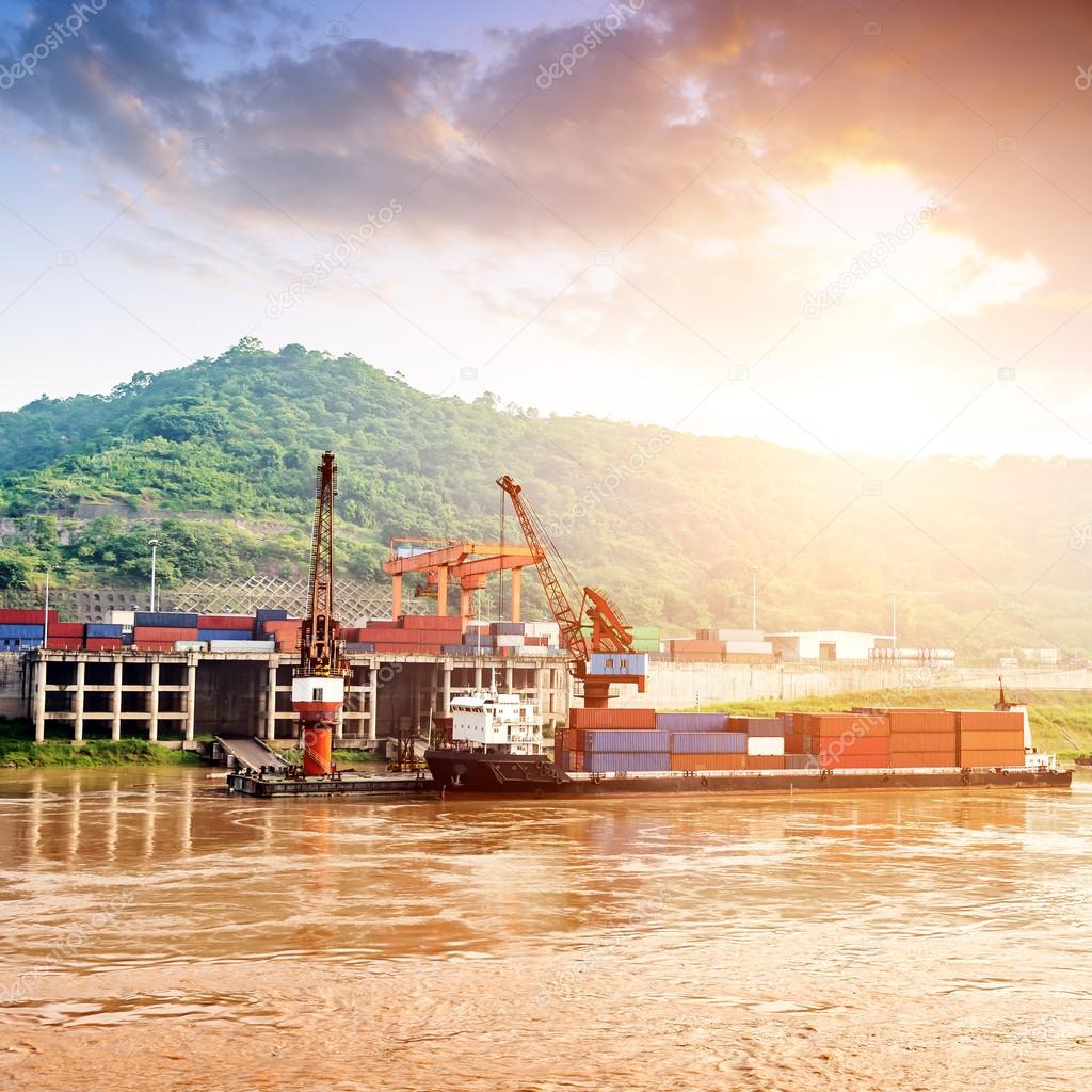 China and the Yangtze River cargo ship