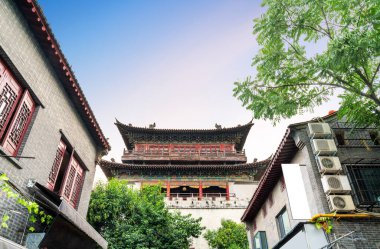 Şehir kapısı 1217 'de, Luoyang, Çin' de yapıldı..