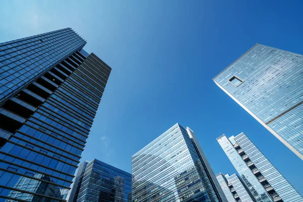 中国アモイ市のビジネス地区にある近代的な高層ビル — ストック写真