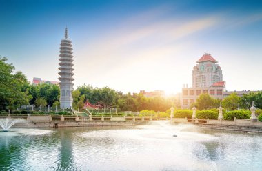 Xiamen 'deki Güney Putuo Tapınağı' ndaki tapınak kulesi.