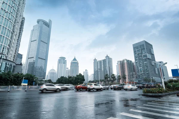 Edifícios Altos Cidade Carros Alta Velocidade Paisagem Urbana Nanning China — Fotografia de Stock