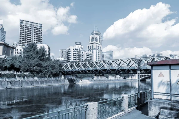 Edificios Altos Modernos Puente Paisaje Ciudad Guiyang China — Foto de Stock