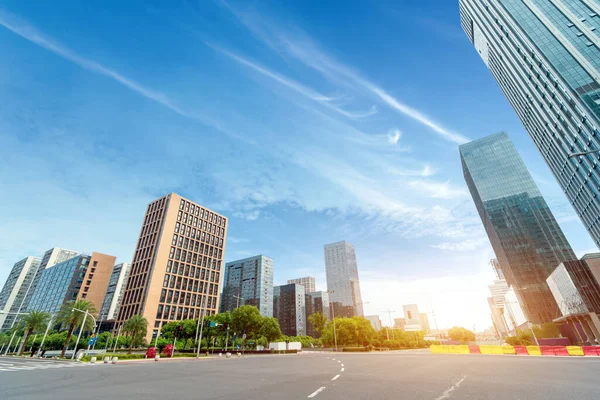 Wolkenkrabbers Langs Weg Het Financiële District Ningbo China — Stockfoto