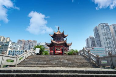 Etnik özelliklere sahip bir köprü, Duyun, Guizhou, Çin.