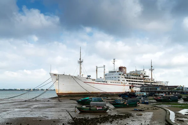 Zhanjiang Guangdong May 2021 Zhanjiang Ligger Vid Den Södra Spetsen — Stockfoto