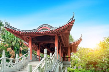Etnik özelliklere sahip bir köprü, Liuzhou, Guangxi, Çin.