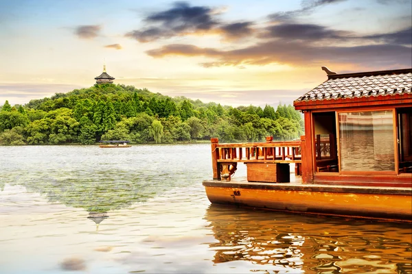 Lago Oeste en Hangzhou, China — Foto de Stock