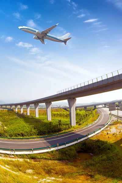 Highway and viaduct — Stock Photo, Image