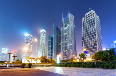 gökdelenler, shanghai