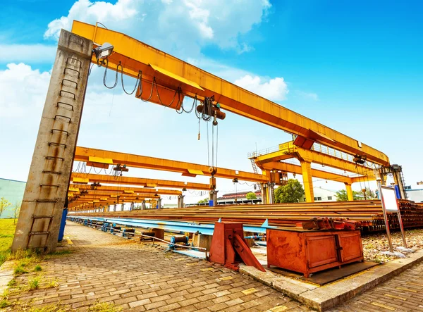 Bridge crane dock — Stock Photo, Image