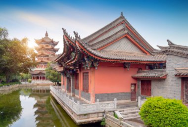 Yi halkının yaşadığı küçük bir kasaba, Chuxiong, Yunnan, Çin.