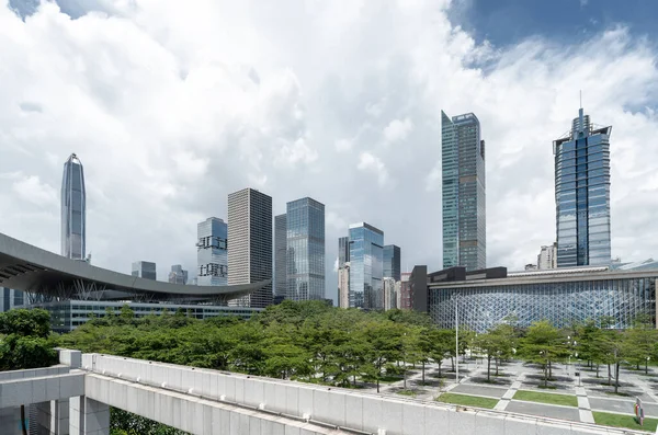 Teknoloji şehrindeki gökdelenler, Çin, Shenzhen 'dir..