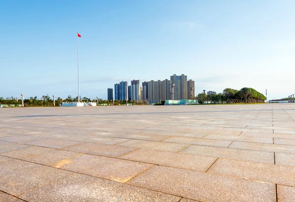 Plaza de la ciudad al atardecer paisaje —  Fotos de Stock