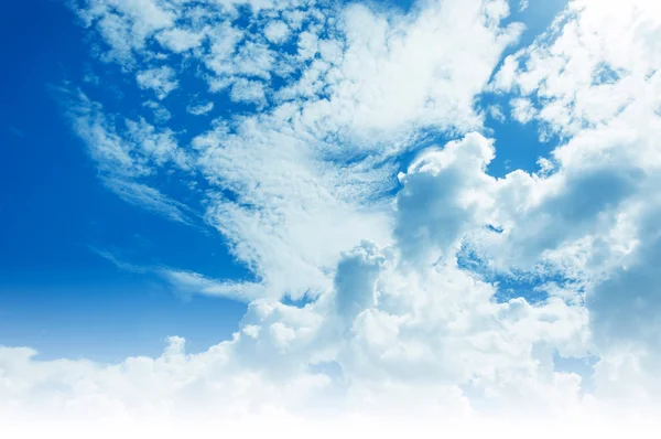 Beautiful blue sky and white clouds — Stock Photo, Image