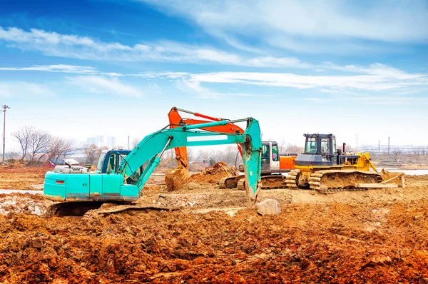 Graafmachines en bulldozers — Stockfoto