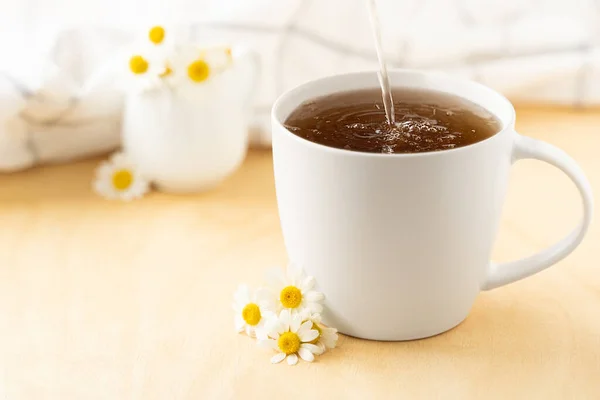 Chamomile Tea Kitchen Towel Chamomile White Cup Wooden Table Erbal — Stock Photo, Image