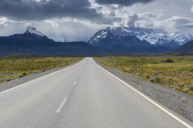 Cerro Torre ve Fitz Roy rota 23, El Chalten (Arjantin üzerinden)