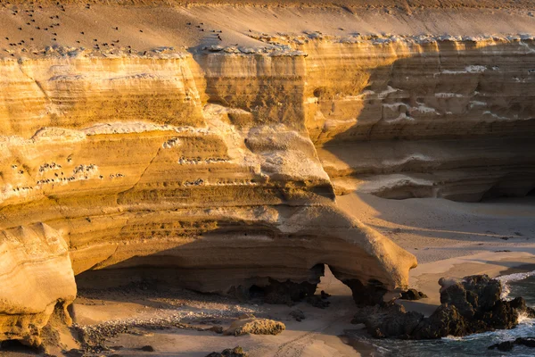 'La Portada' natuurlijke Monument bij zonsondergang, Antofagasta (Chili) — Stockfoto