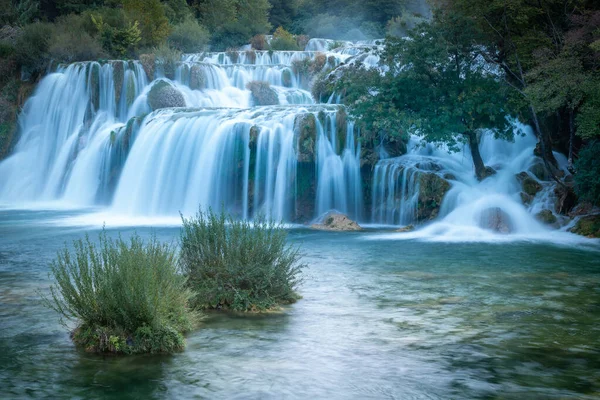 Καταρράκτες Στο Εθνικό Πάρκο Krka Κροατία — Φωτογραφία Αρχείου