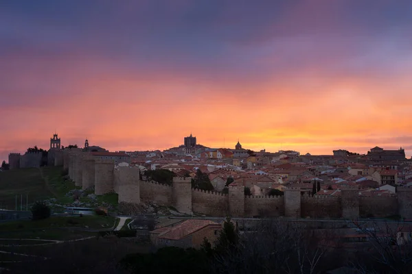 Panorámás Kilátás Középkori Városfalra Avila Ból Los Cuatro Postes Calvary — Stock Fotó