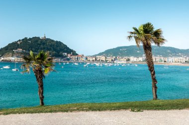 Miramar bahçelerinden San Sebastian Körfezi, Bask Ülkesi, İspanya