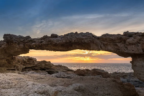 Arco Natural Portinatx Pôr Sol Ibiza Espanha — Fotografia de Stock