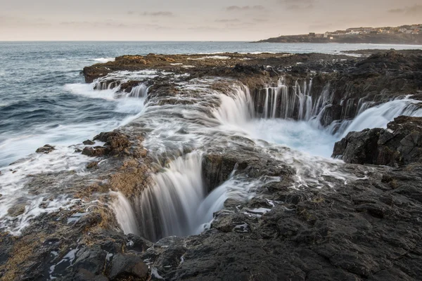 Natural blowhole on the island of Gran Canaria, Spain — Stock Photo, Image