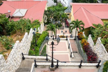Las Penas, Guayaquil (Ekvator civarında)