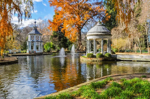 Chinescos lagoa, Jardim do Príncipe, Aranjuez (Madrid ) — Fotografia de Stock