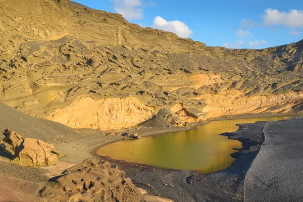 Gröna lagunen (Charco de los Ciclos) i Lanzarote, Spanien — Stockfoto