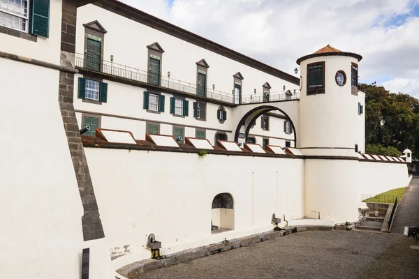 Het Militair museum van Sao Luiz Palace, Funchal, Madeira (Portugal) — Stockfoto