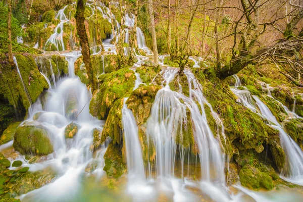 Cascate nella catena montuosa di Entzia (Spagna ) — Foto Stock