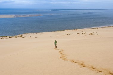 Kadın büyük Dune, pile, Arcachon (Fransa gider)