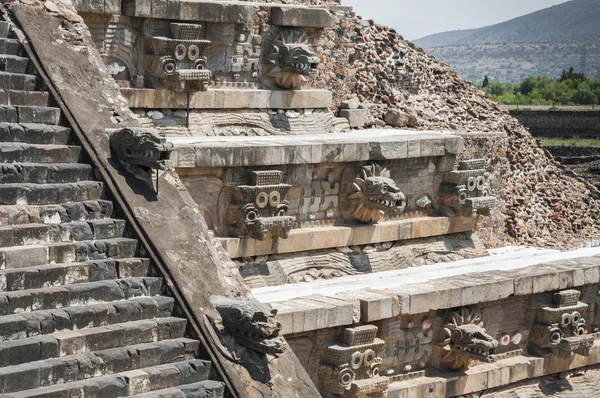 Ναός του quetzalcoatl, teotihuacan (Μεξικό) — Φωτογραφία Αρχείου