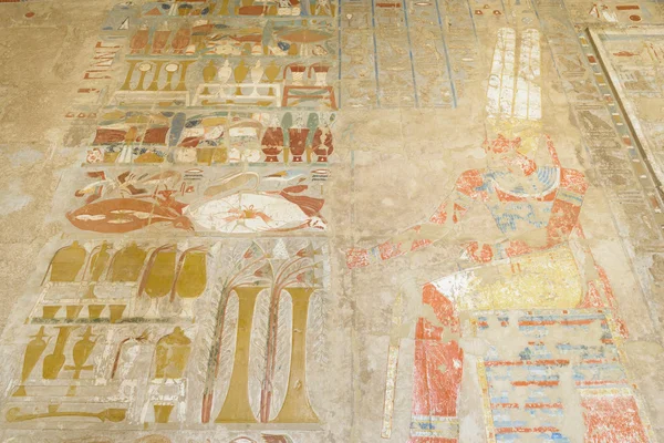 Painting at the temple of Hatshepsut, Luxor (Egypt) — Stock Photo, Image