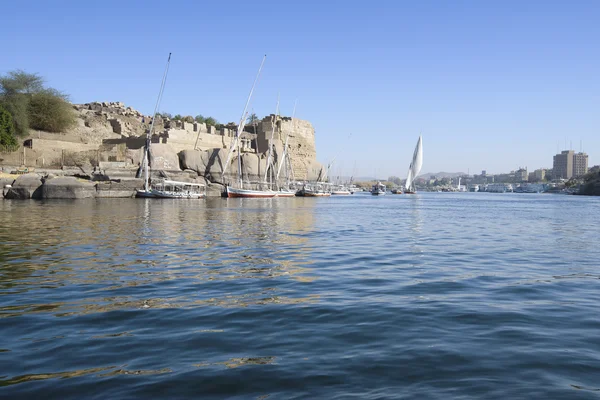 Navegando no Nilo, perto de Assuão (Egito ) — Fotografia de Stock