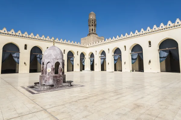 Innergård i Al-Hakim moskén, Cairo (Egypten) — Stockfoto