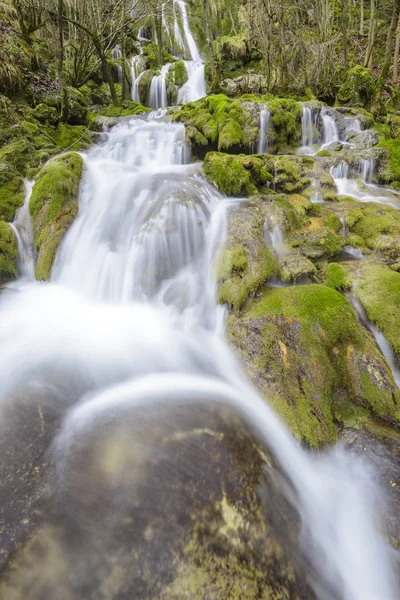 Watervallen op Entzia gebergte (Spanje) — Stockfoto