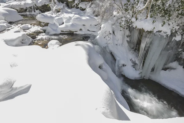 Frozen waterfall of Puente Ra, La Rioja (Spain) — Stock Photo, Image