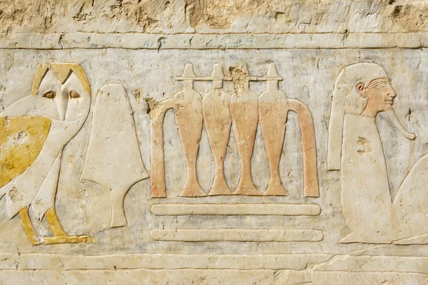 Painting at the temple of Hatshepsut, Luxor, Egypt — Stock Photo, Image